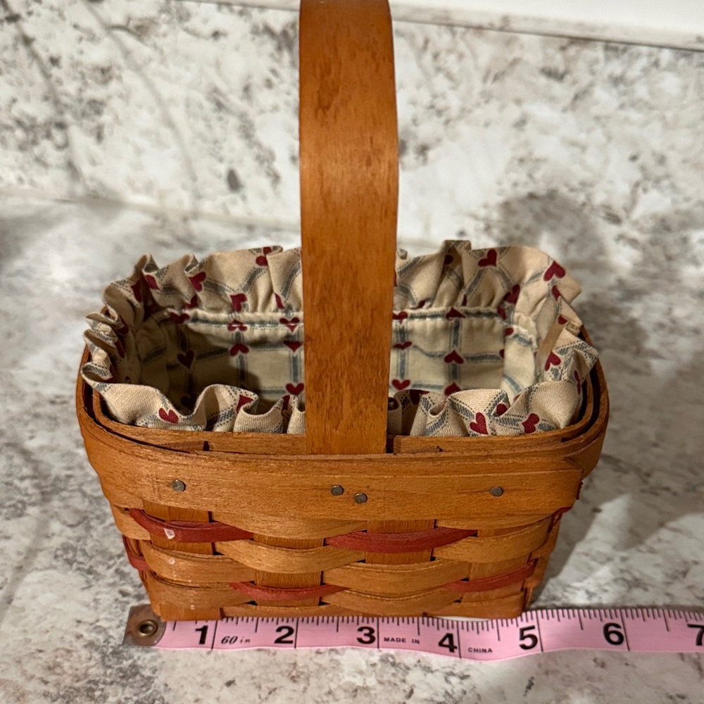 Longaberger Brown Wooden Basket with Cream Heart-Print Liner - Picture 2 of 4